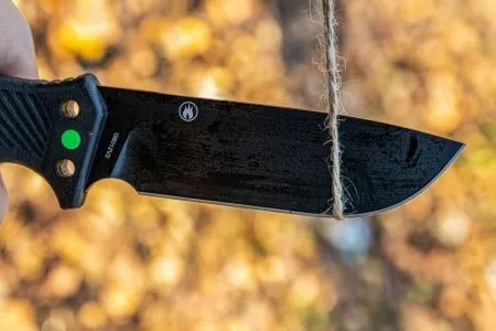 Нож Ganzo G8012V2-BK с паракордом