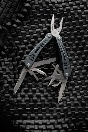 Уцененный товары Мультитул Ganzo G203 (24 в 1)(Новый. На рукояти потертости, царапинки)