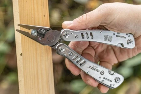 Уцененный товар Мультитул Ganzo G302-Н (21 в 1) хромированный (Изношенная картонная упаковка.)