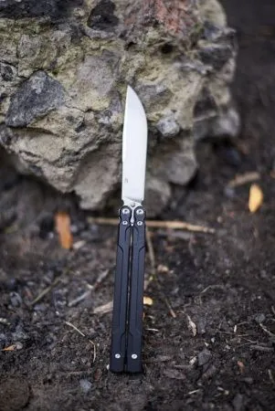 Уцененный товар Нож-бабочка Ganzo G766-BK, черный(Витрин. образец. Поврежд. упаковка)