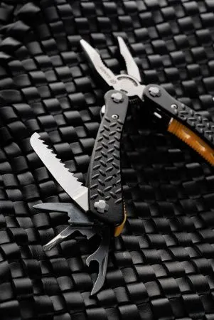 Мультитул Ganzo G106 (19 в 1) черный