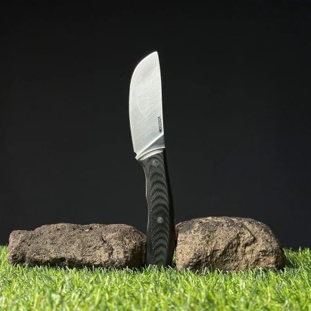 Нож с фиксированным лезвием Vostron Sever сталь х12мф с черными ножнами из кайдекса VSS12-K