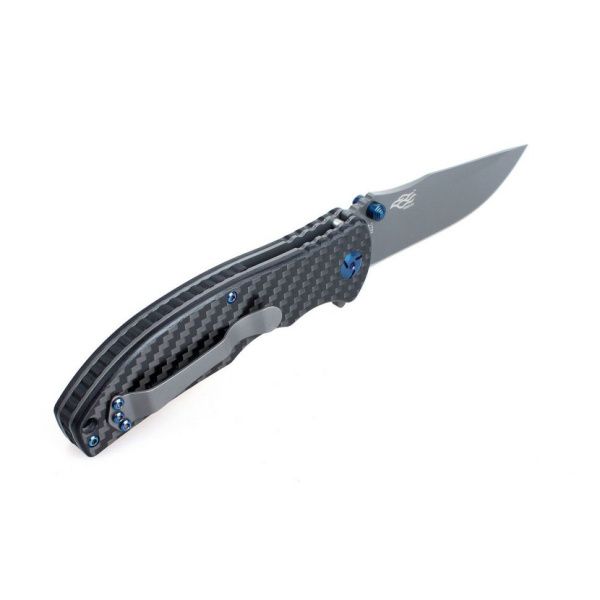 Уцененный товар Нож Ganzo G7513 карбон, G7513-CF(Состояние 4+. Полн. комплект. Для выброса клинка и фиксации с помощью флиппера, требуется взмах кисти)